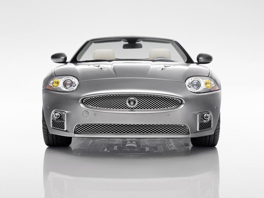  Jaguar XKR Portfolio Convertible 2007 года  (фото 24 из 26)